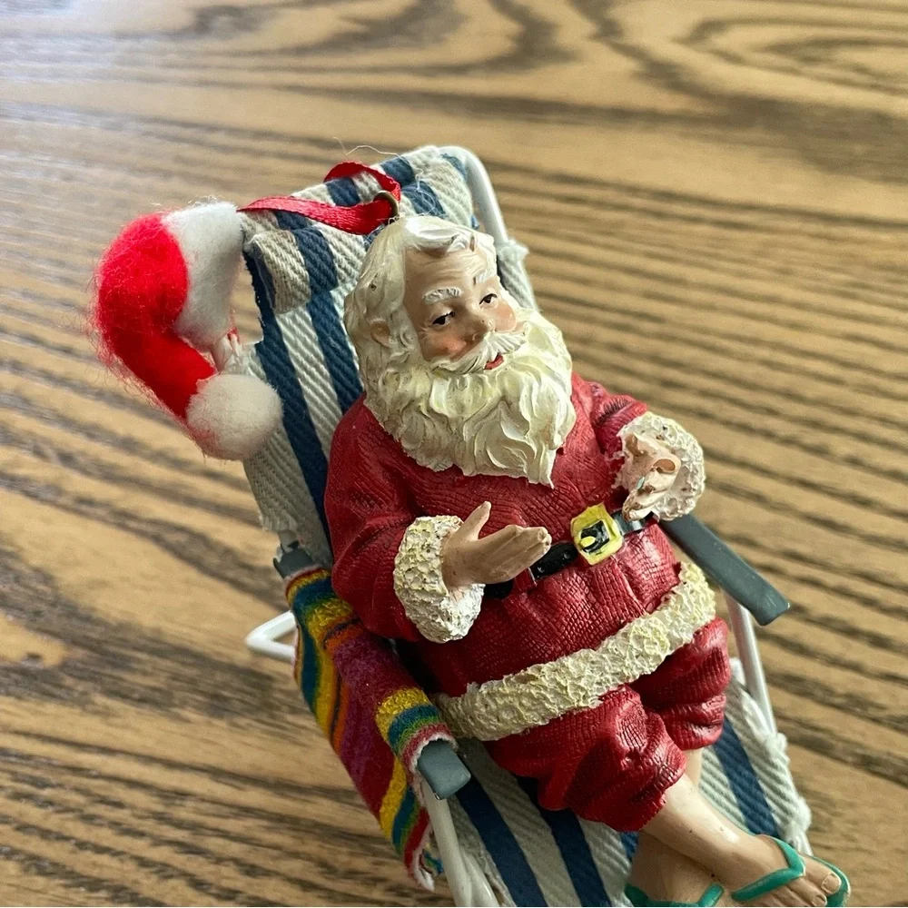 Vintage Santa Claus on Beach Chair on Vacation‎ Ornament Christmas